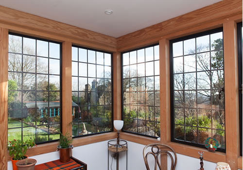 Corner arrangement of slimline AG210 metal windows